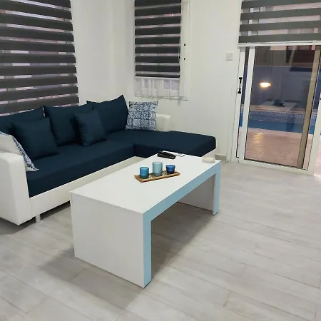 Stylish * Paralimni